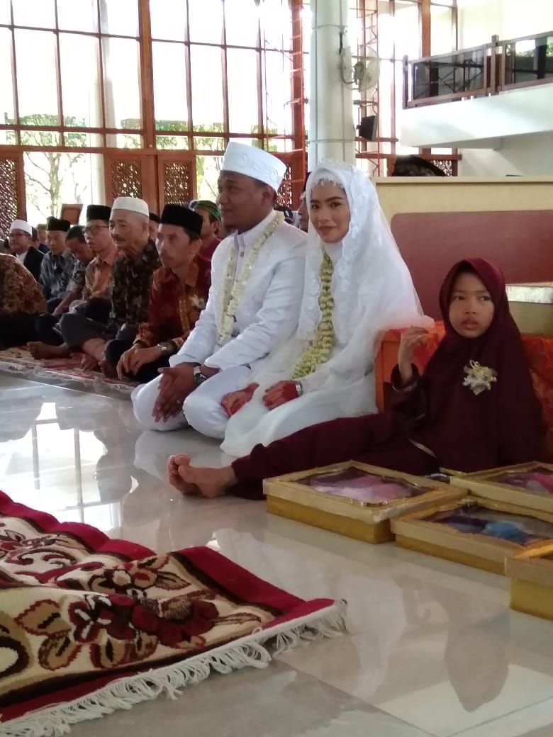 Izza_Setelah-ijab-kabul